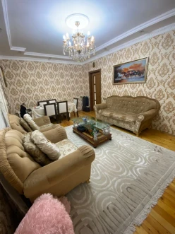 Satılır ev/villa 3 otaqlı 90 m², Azadlıq prospekti m.-7