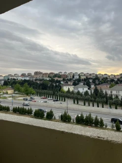 Satılır yeni tikili 3 otaqlı 80 m², İnşaatçılar m.-7