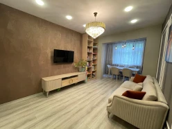 Satılır köhnə tikili 2 otaqlı 60 m²,  İnşaatçılar m.-9