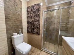 Satılır köhnə tikili 2 otaqlı 60 m²,  İnşaatçılar m.-8