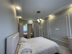 Satılır köhnə tikili 2 otaqlı 60 m²,  İnşaatçılar m.-5