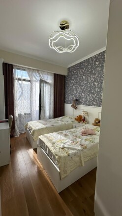 Satılır yeni tikili 4 otaqlı 121 m², İnşaatçılar m. Satılır yeni tikili 4 otaqlı 121 m², İnşaatçılar m.