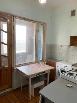 İcarə köhnə tikili 2 otaqlı 65 m², Azadlıq prospekti m.-14