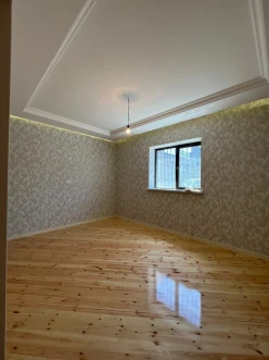 Satılır ev/villa 4 otaqlı 110 m², İnşaatçılar m.-7