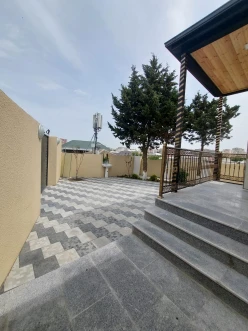 Satılır ev/villa 4 otaqlı 110 m², İnşaatçılar m.-24