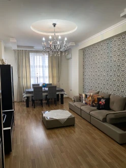 Satılır yeni tikili 2 otaqlı 95 m², Nizami m.-3