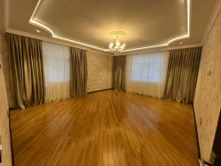 Satılır yeni tikili 3 otaqlı 134 m², İnşaatçılar m.-4