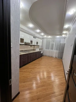 Satılır yeni tikili 3 otaqlı 134 m², İnşaatçılar m.-6