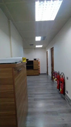 İcarə ofis 5 otaqlı 170 m², Səbail r.-11