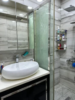 Satılır yeni tikili 2 otaqlı 80 m², İnşaatçılar m.-2