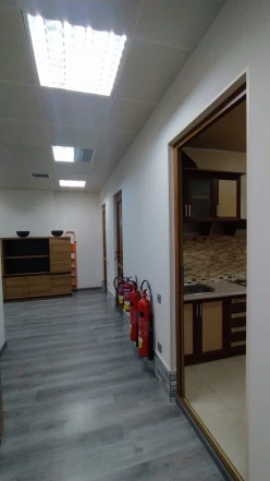 İcarə ofis 5 otaqlı 170 m², Səbail r.-17