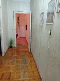 Satılır köhnə tikili 2 otaqlı 70 m², Bakıxanov q.-14