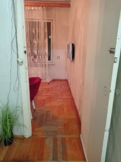 Satılır köhnə tikili 2 otaqlı 70 m², Bakıxanov q.-12