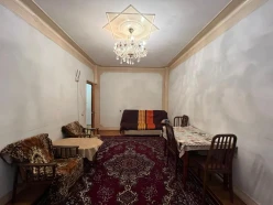 İcarə köhnə tikili 2 otaqlı 70 m²,  İnşaatçılar m.-4
