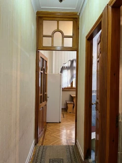 İcarə köhnə tikili 2 otaqlı 70 m²,  İnşaatçılar m.-3