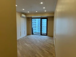 Satılır yeni tikili 4 otaqlı 182 m²,  Şah İsmayıl Xətai m.-15