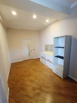 Satılır yeni tikili 3 otaqlı 80 m², İnşaatçılar m.-3