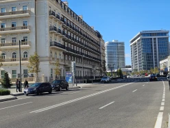 Арендное помещение площадью 317 м² рядом с метро Шах Исмаил Хатаи – продаётся