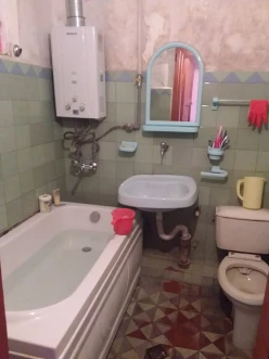 Satılır köhnə tikili 3 otaqlı 68 m², Yasamal r.-5