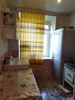 Satılır köhnə tikili 3 otaqlı 71 m², Yasamal r.-8