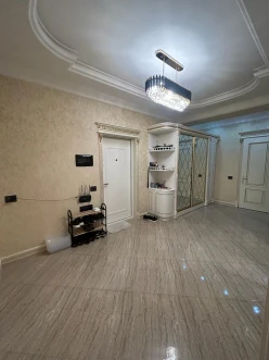 Satılır yeni tikili 2 otaqlı 109 m², İnşaatçılar m.-6