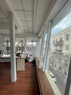 İcarə ofis 1 otaqlı 17 m², 28 May m.-3