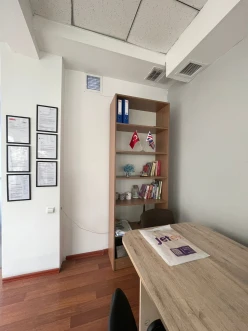 İcarə ofis 1 otaqlı 17 m², 28 May m.-4
