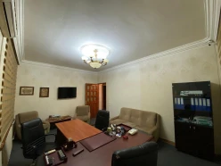 İcarə ofis 3 otaqlı 80 m²,  28 May m.-5