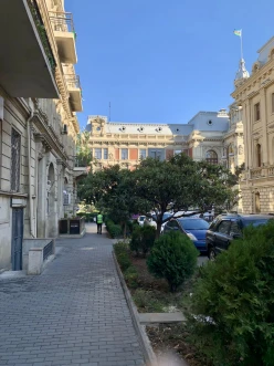 Satılır köhnə tikili 4 otaqlı 115 m²,  İçəri Şəhər m.