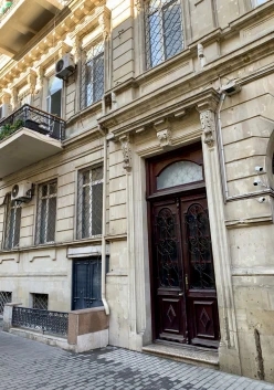 Satılır köhnə tikili 4 otaqlı 115 m²,  İçəri Şəhər m.-4