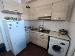 {"az": "İcarə yeni tikili 2 otaqlı 60 m², İnşaatçılar m.", "en": "Rent new building 2 rooms 60 m²,  Insaatchilar m.", "ru": "Аренда Новое здание 2 Комнаты 60 m²,  Иншаатчылар м."}-6