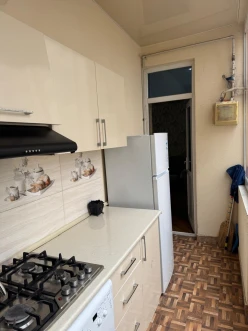 Satılır yeni tikili 2 otaqlı 60 m²,  İnşaatçılar m.-4