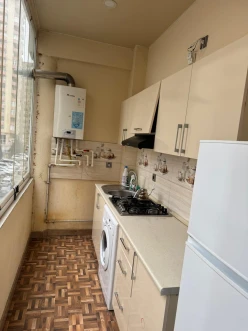 Satılır yeni tikili 2 otaqlı 60 m²,  İnşaatçılar m.-2