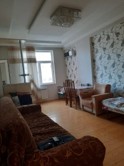 Satılır yeni tikili 2 otaqlı 60 m²,  İnşaatçılar m.-5