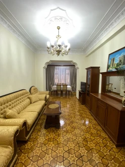 İcarə köhnə tikili 3 otaqlı 95 m², Sahil m.-3 İcarə köhnə tikili 3 otaqlı 95 m², Sahil m.-3