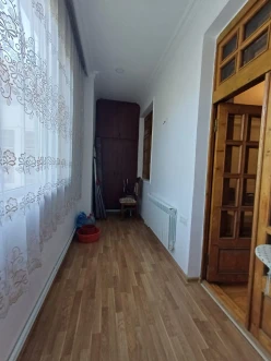 İcarə köhnə tikili 2 otaqlı 65 m², 28 May m.-13 İcarə köhnə tikili 2 otaqlı 65 m², 28 May m.-13