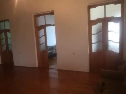Satılır ev/villa 8 otaqlı 200 m², Qaraçuxur q.-8