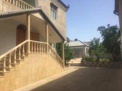 Satılır ev/villa 8 otaqlı 200 m², Qaraçuxur q.-11