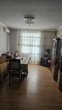 Satılır köhnə tikili 4 otaqlı 86 m²,  Binə-4