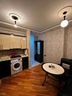 Satılır yeni tikili 2 otaqlı 67 m²,  Bakıxanov-4