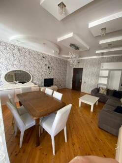 İcarə yeni tikili 3 otaqlı 120 m²,  Həzi Aslanov m.-5