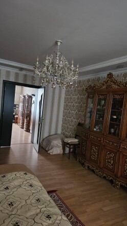 Satılır köhnə tikili 4 otaqlı 86 m²,  Binə-2