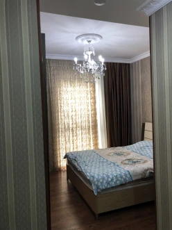 Satılır yeni tikili 3 otaqlı 130 m², 28 May m.-18