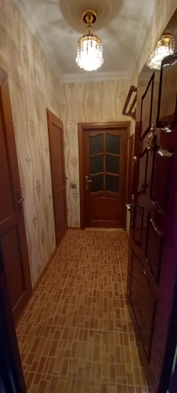 Satılır köhnə tikili 3 otaqlı 43 m²,  Memar Əcəmi m.-19