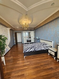 Satılır yeni tikili 3 otaqlı 135 m², Həzi Aslanov m.-5 Satılır yeni tikili 3 otaqlı 135 m², Həzi Aslanov m.-5