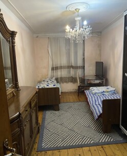 Satılır köhnə tikili 3 otaqlı 62.8 m²,  Nəriman Nərimanov m.-4