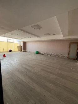 İcarə obyekt 250 m²,  İnşaatçılar m.-11