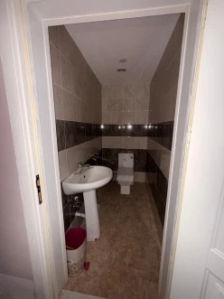 İcarə obyekt 250 m²,  İnşaatçılar m.-4