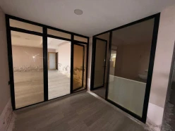 İcarə obyekt 250 m²,  İnşaatçılar m.-5