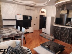 Satılır yeni tikili 3 otaqlı 83 m²,  Səbail-3